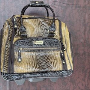 Samantha Brown Croc Embossed Rolling Carry On Travel Luggage Bag 17”x14”x8”